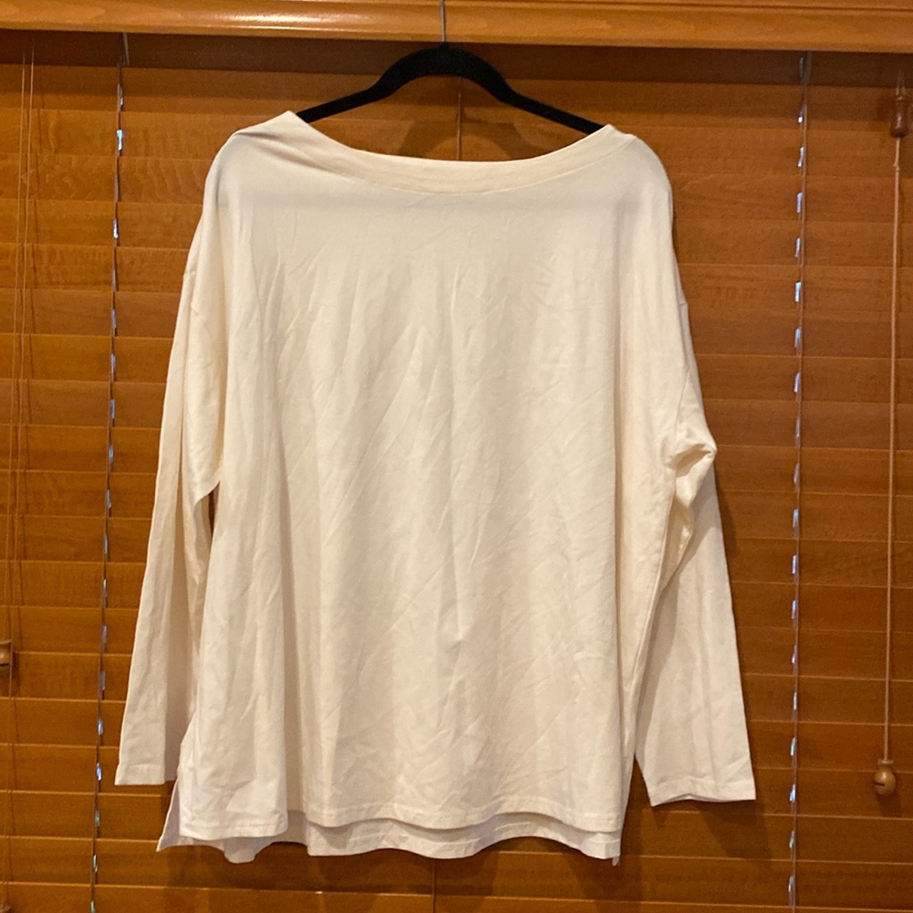 J.Jill scooped neck long sleeve cream soft and comfy blouse 2 XLg (d)